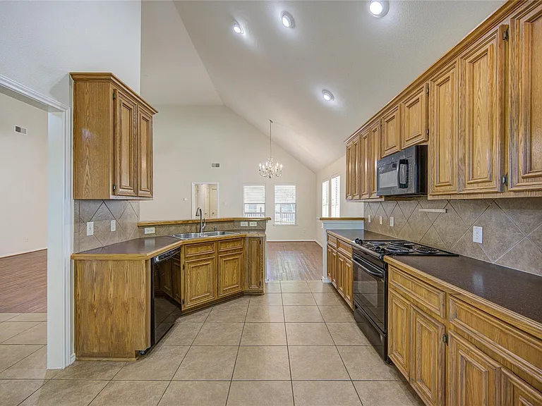 19915 Shore Meadows Ln — Photo 12