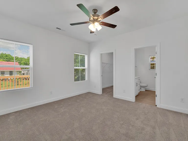 233 Broad St — Photo 14