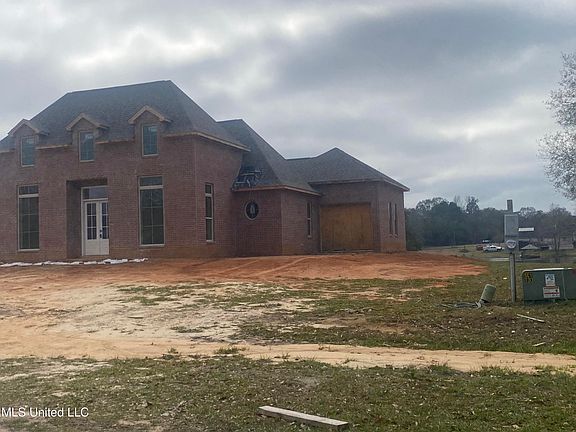 2nd image of 46 Long Lake