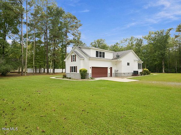 3rd image of 900 Perrytown Road