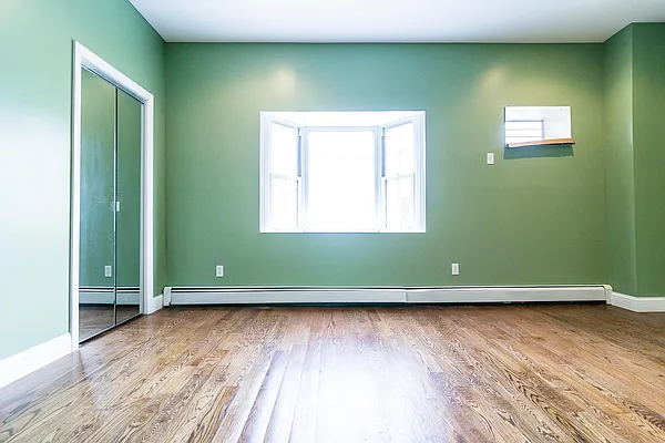 Rented by Nooklyn NYC LLC | media 52