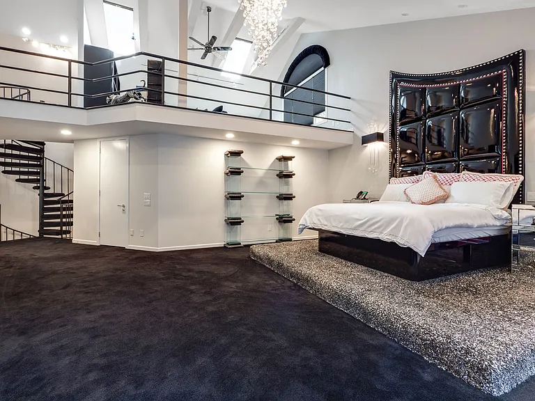 9 Plume Grass Way — Photo 12