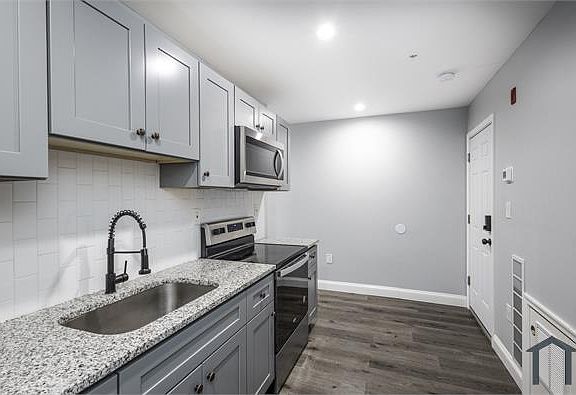 4th image of 328 N 62nd St #2R