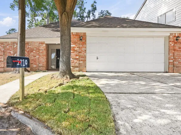 1710 Pine Gap Dr, Houston, TX 77090