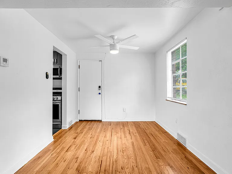 1205 Labelle Ave — Photo 4