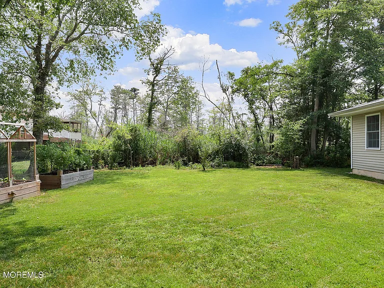 313 Oleary Ave — Photo 6