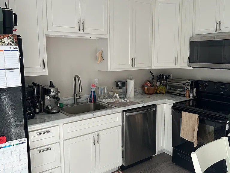 16 Singletree Ln — Photo 2