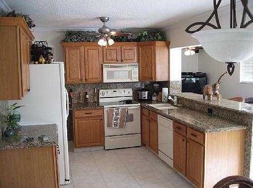 2nd image of 2250 NE 52nd St
