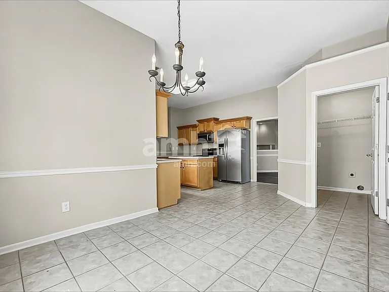 9289 Oakengate Cv — Photo 5