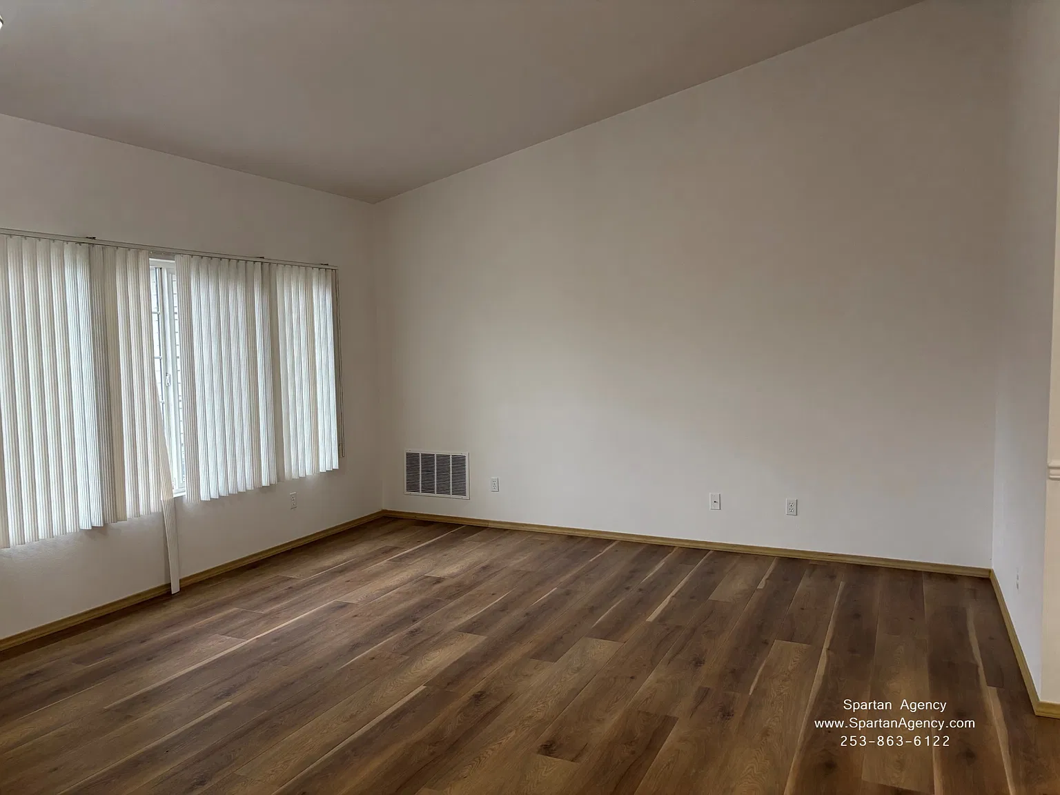 3 bed, 2.5 bath, 1933 sqft, $2,950 — Photo 4