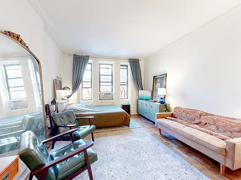 116 W 69th St #5-A — Photo 7