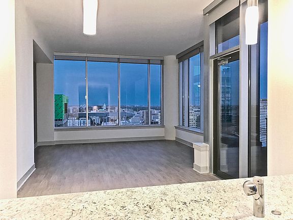 4th image of 119 Nueces St #3619