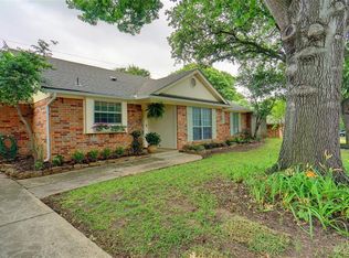 2930 Robindale Ln, Grapevine, TX 76051