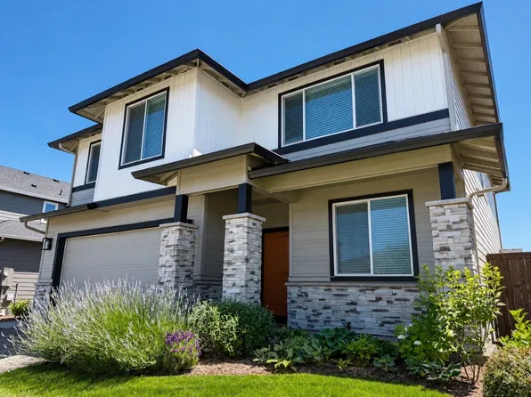 8707 N 5th St, Ridgefield, WA 98642