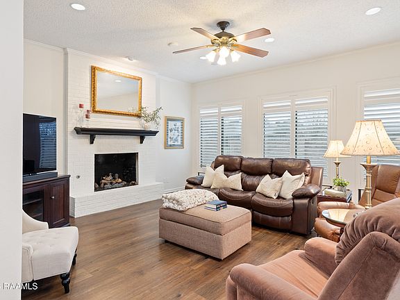 5th image of 308 Monteigne Dr