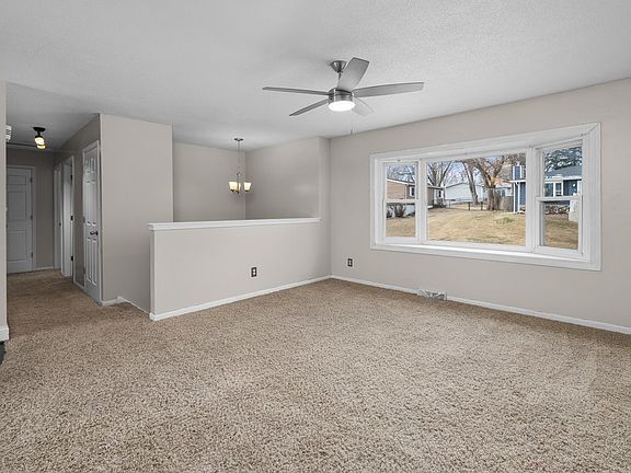 5th image of 4811 Gaines St