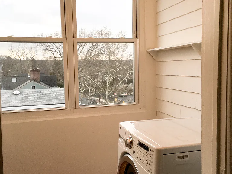 206 Nassau St #4 — Photo 6