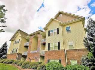 2431-102 Eagle Creek Dr, Winston Salem, NC 27103