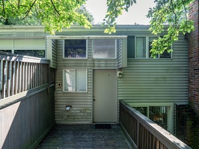 72 Wallis Rd, Brookline, MA, 02467