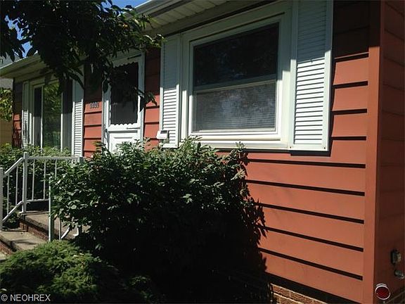 2nd image of 3022 Lucerne Ave