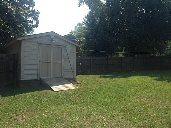 4th image of 510 Gaston Ave