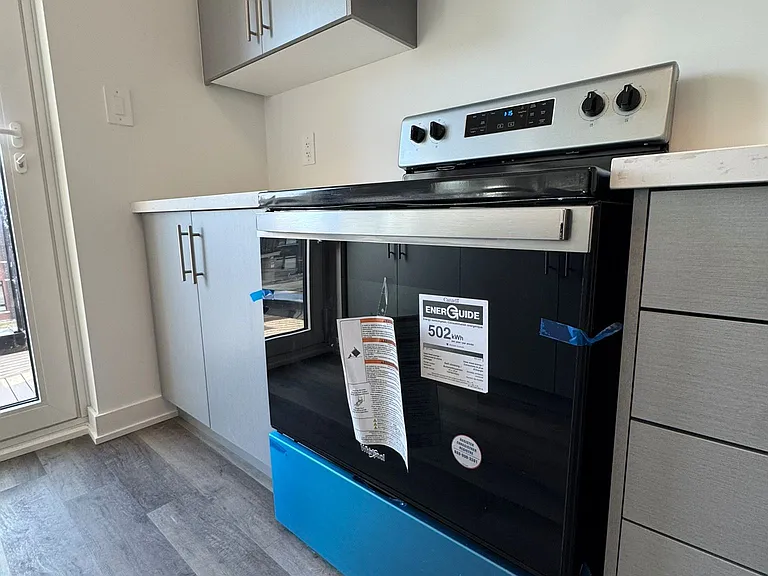 35 Romilly Ave #6 — Photo 7