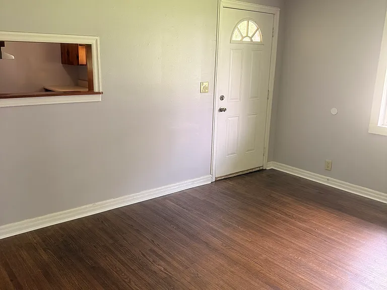310 Rickenbacker Dr — Photo 3