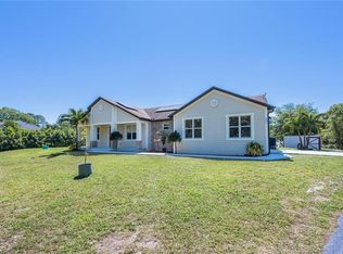 482 10th Ave NW, Naples, FL 34120