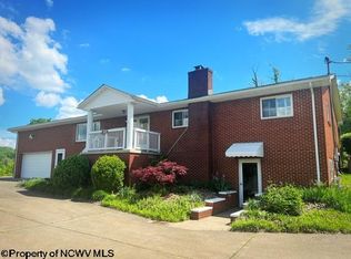 521 Colasessano Dr, Fairmont, WV 26554