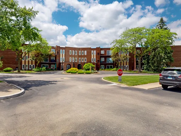 1550 Sandpebble Dr APT 216, Wheeling, IL 60090