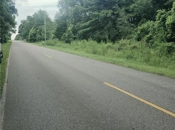 3 Two Mile Rd, Irvington, AL 36544