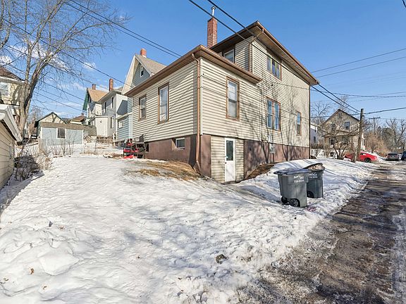 2nd image of 419 N 13th Ave E