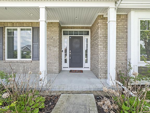 4th image of 9599 Newbury Ln