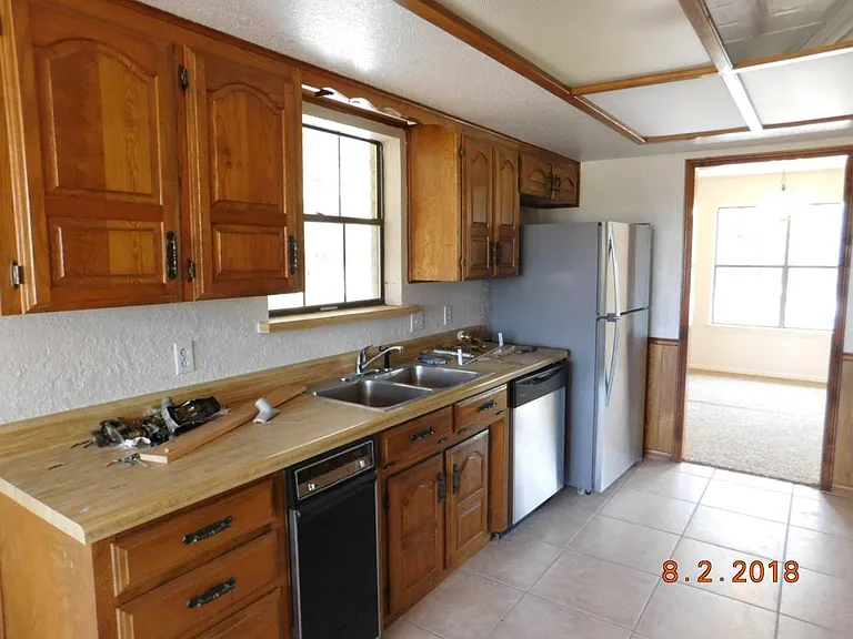 2315 E Highway 190 — Photo 21