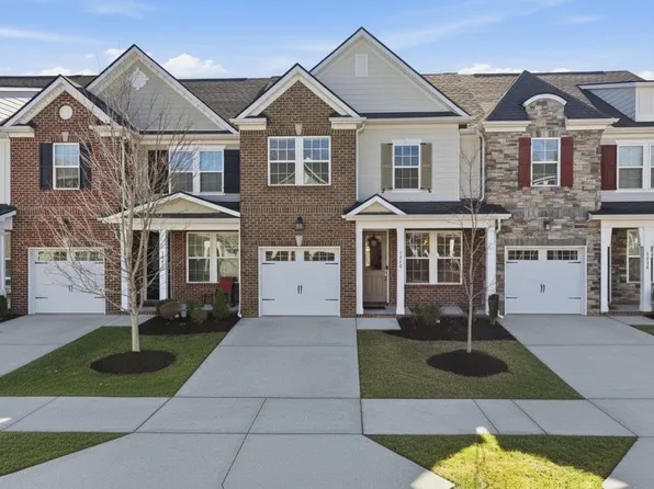 1040 Livingstone Ln, Mount Juliet, TN 37122