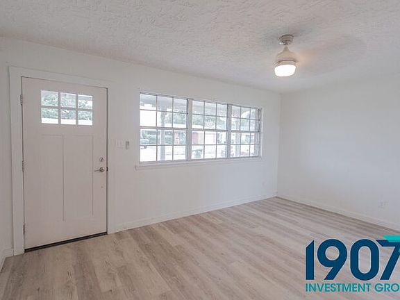 4th image of 730 Barbour Ave