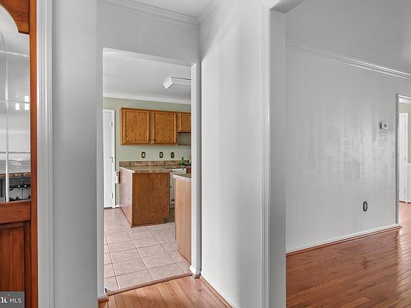 5th image of 2798 Alton Hotel Ct