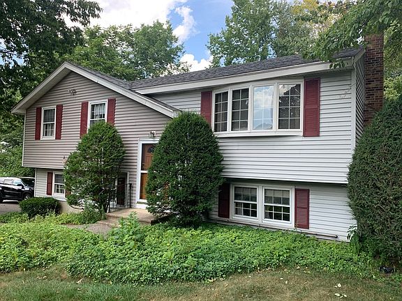 2nd image of 40 Sherwood Dr