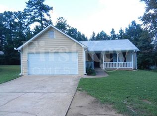 2810 Maple Grove Dr, Rex, GA 30273