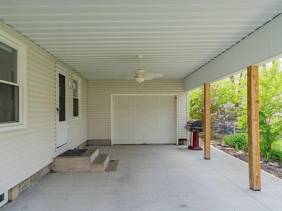 2nd image of 620 Mead St