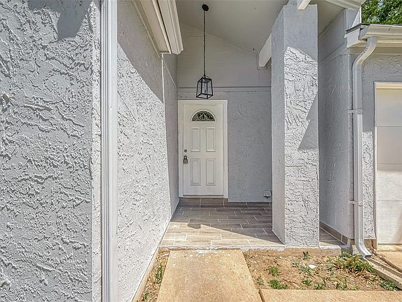 3rd image of 7519 San Benito Dr