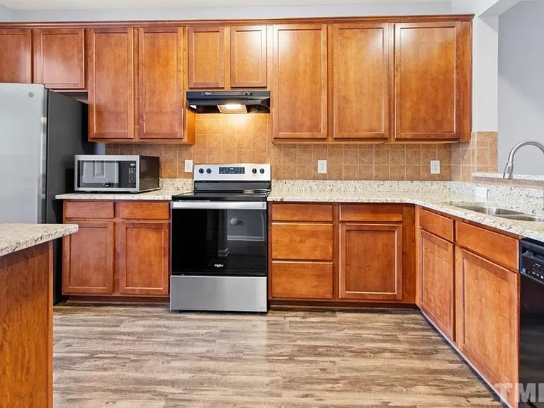 2960 Casona Way — Photo 6