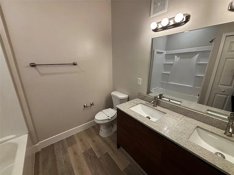 4424 S Texas Ave #304 — Photo 18