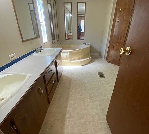 4th image of 312 Drew Ave