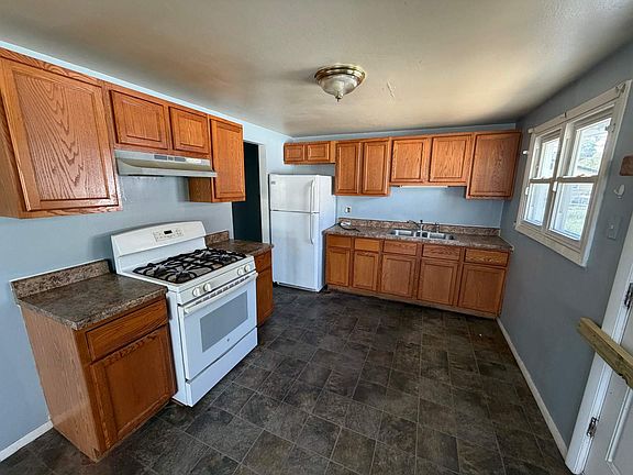5th image of 3227 Nelson Ave