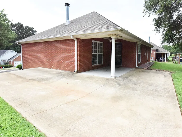 1754 Post Oak Ct — Photo 16