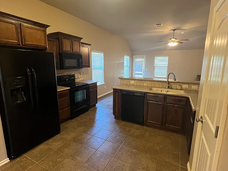 18509 Agua Dr — Photo 7