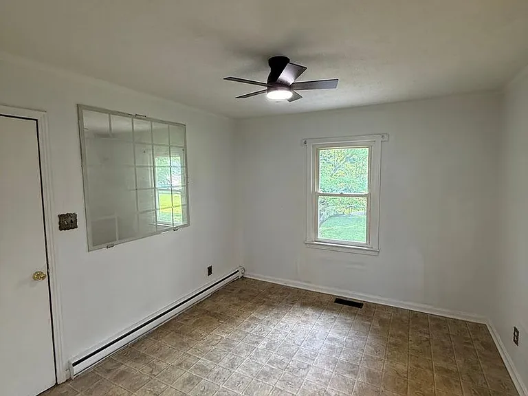 754 N Main St — Photo 5