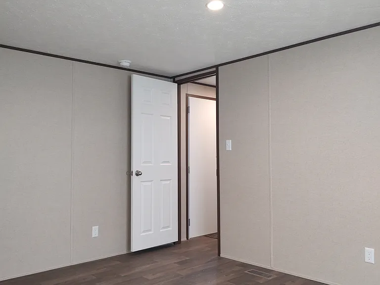 8607 N Bryan Rd — Photo 9