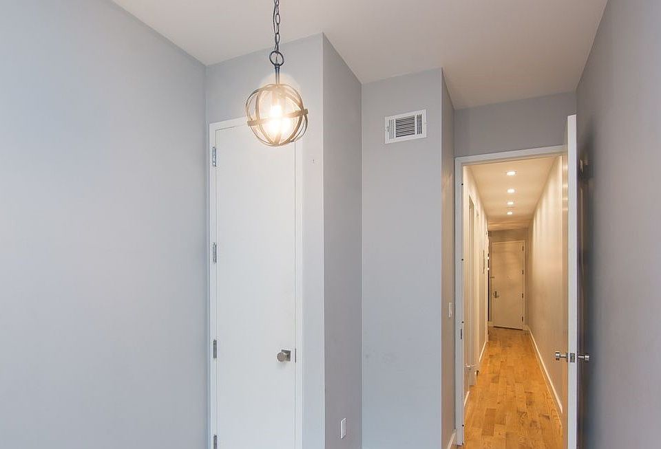 2nd image of 456 Madison St APT 3L